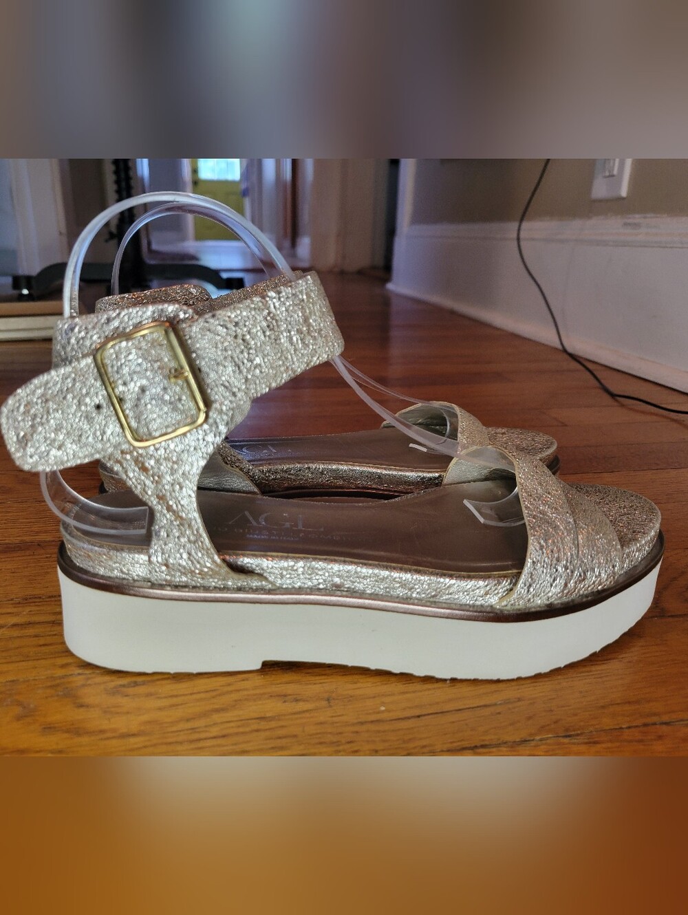 AGL Attilio Giusti Leombruni Glod Sparkle Gladiator Sandals Size 39